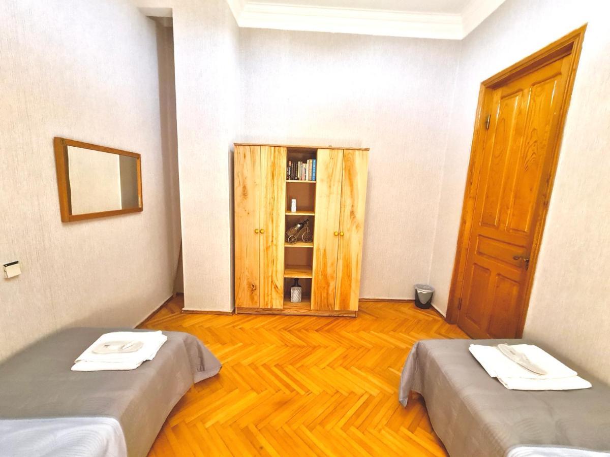 Guesthouse Zedafoni Zestafoni Ngoại thất bức ảnh