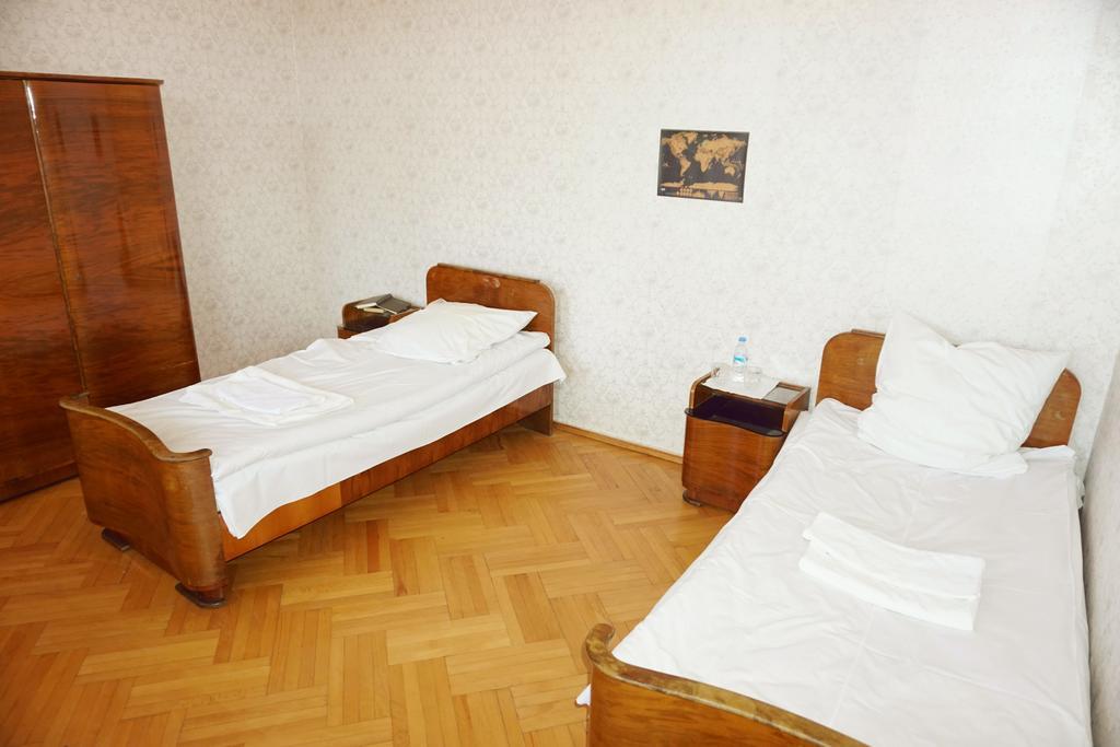 Guesthouse Zedafoni Zestafoni Ngoại thất bức ảnh