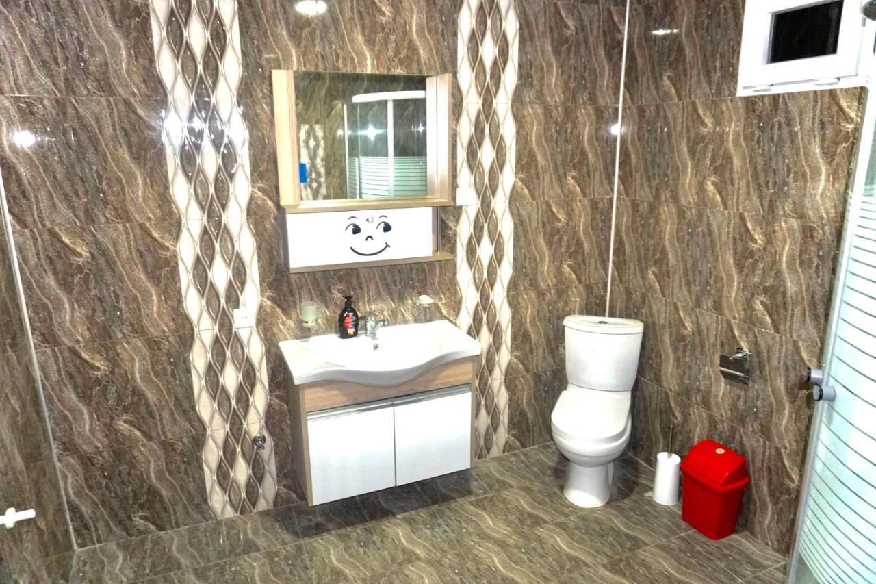 Guesthouse Zedafoni Zestafoni Ngoại thất bức ảnh